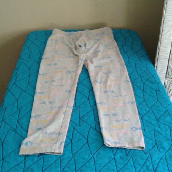 A pair of cat and Jack leggings - Picture 2 of 5